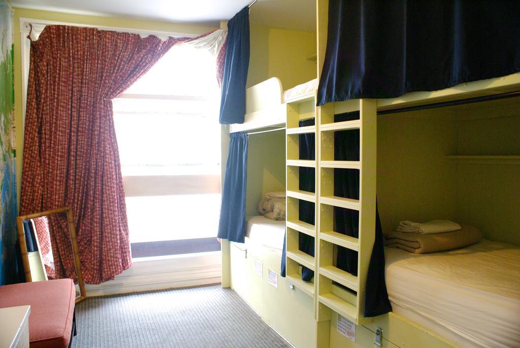 Adelaide Hostel San Francisco Room photo